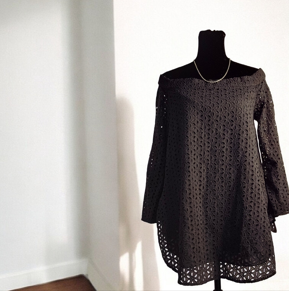 Tibi black eyelet off-shoulder three-quarter sleeve blouse Size 2